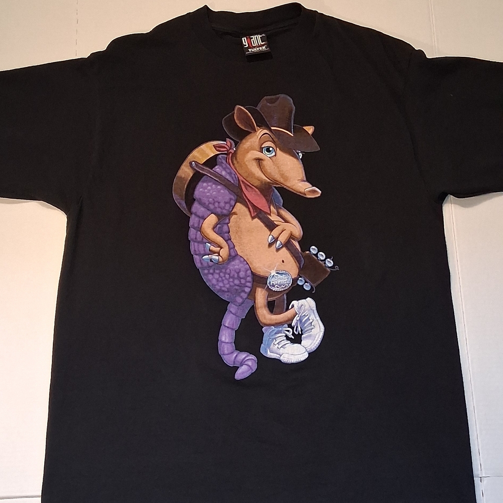 Giant By Tultex Smokin' Armadillos XL Graphic Print Shirt